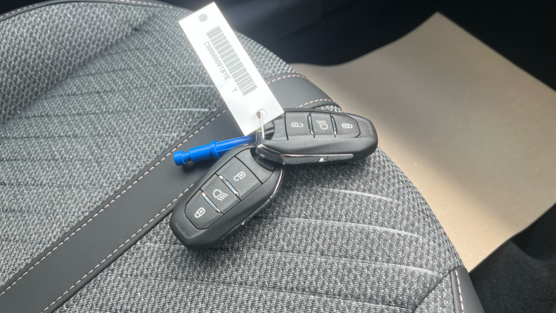 Peugeot 208 1.2 Hybrid 110 Allure 5dr e-DSC6 Petrol Hatchback